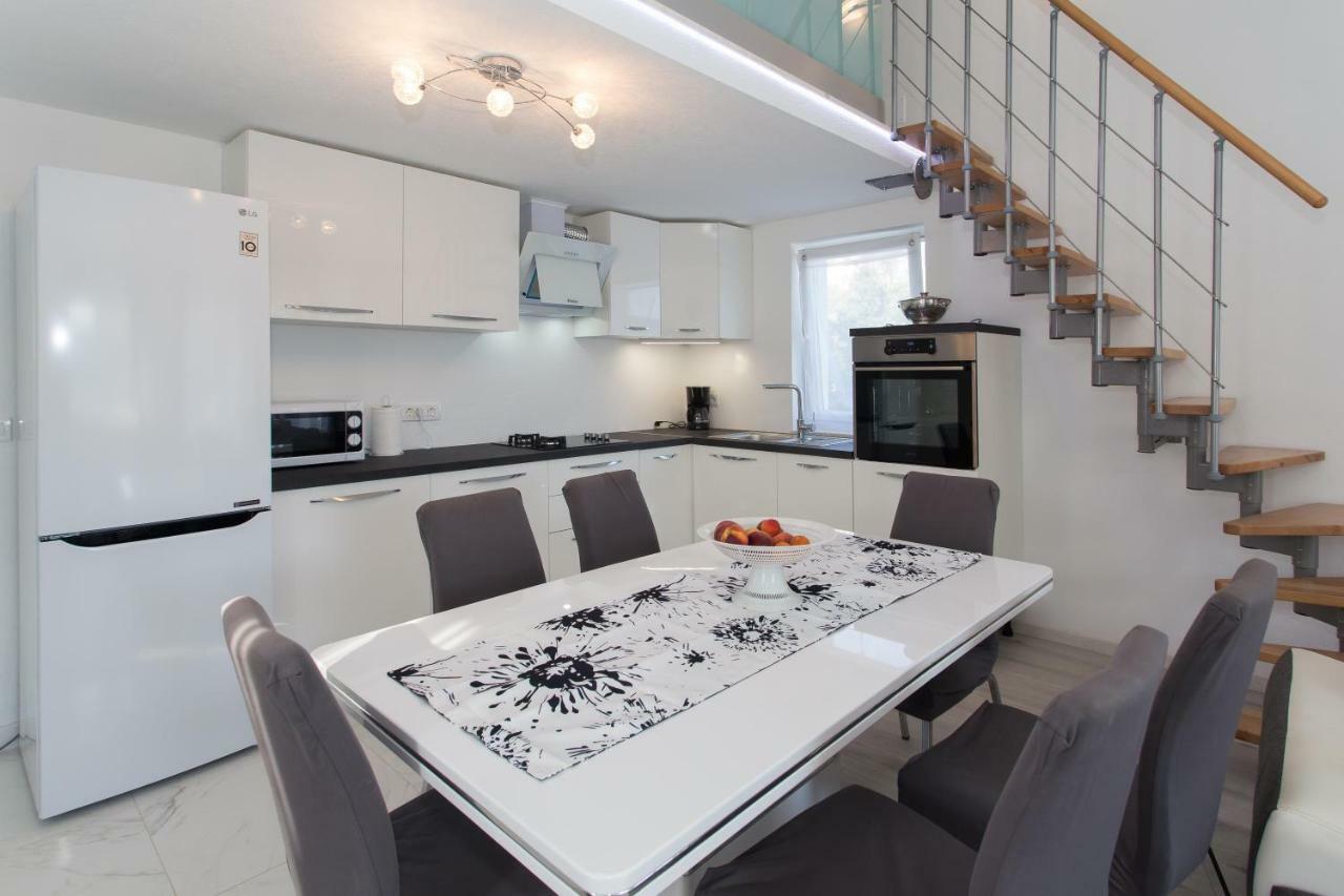 Vinišće Villa Supuk מראה חיצוני תמונה